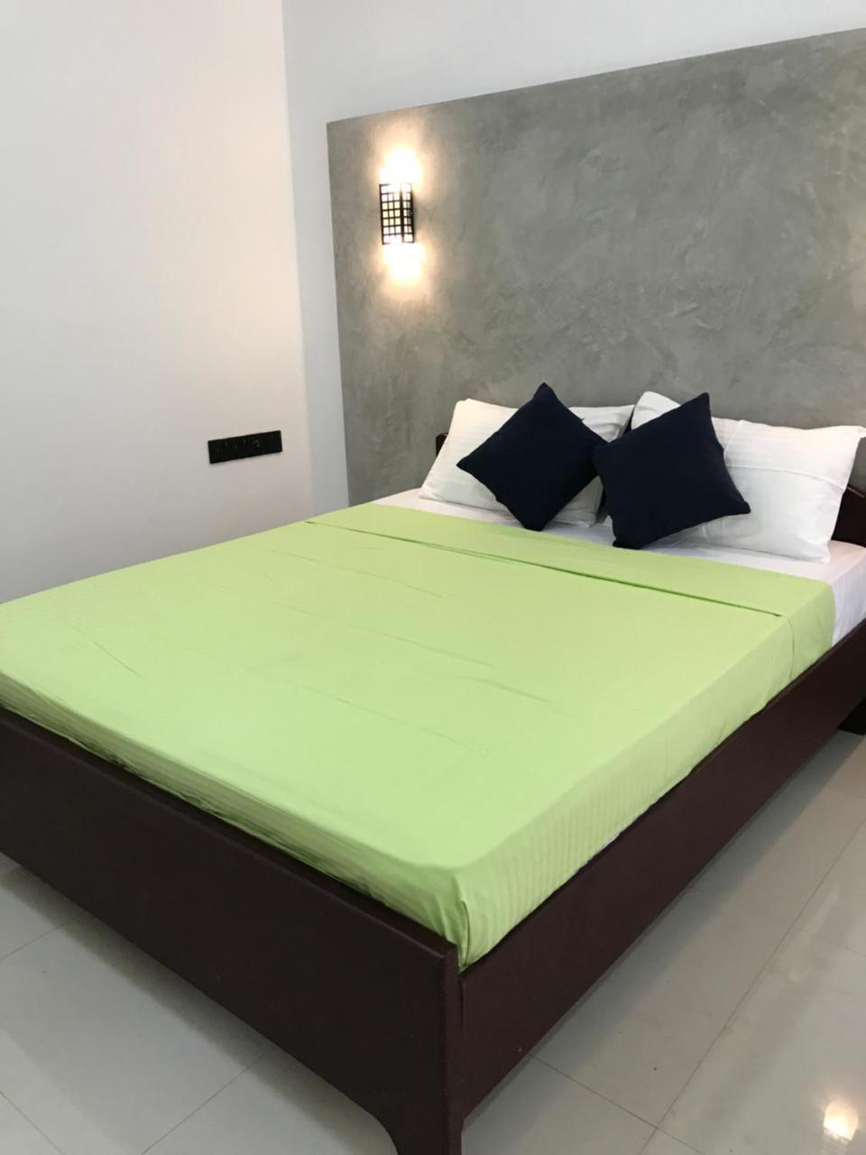 Kingdom Gate Hotel Anuradhapura Ngoại thất bức ảnh
