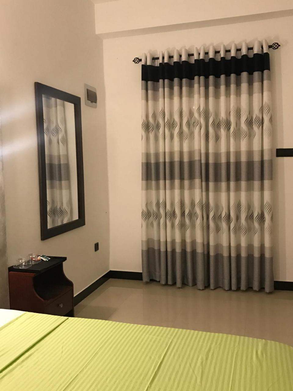 Kingdom Gate Hotel Anuradhapura Ngoại thất bức ảnh