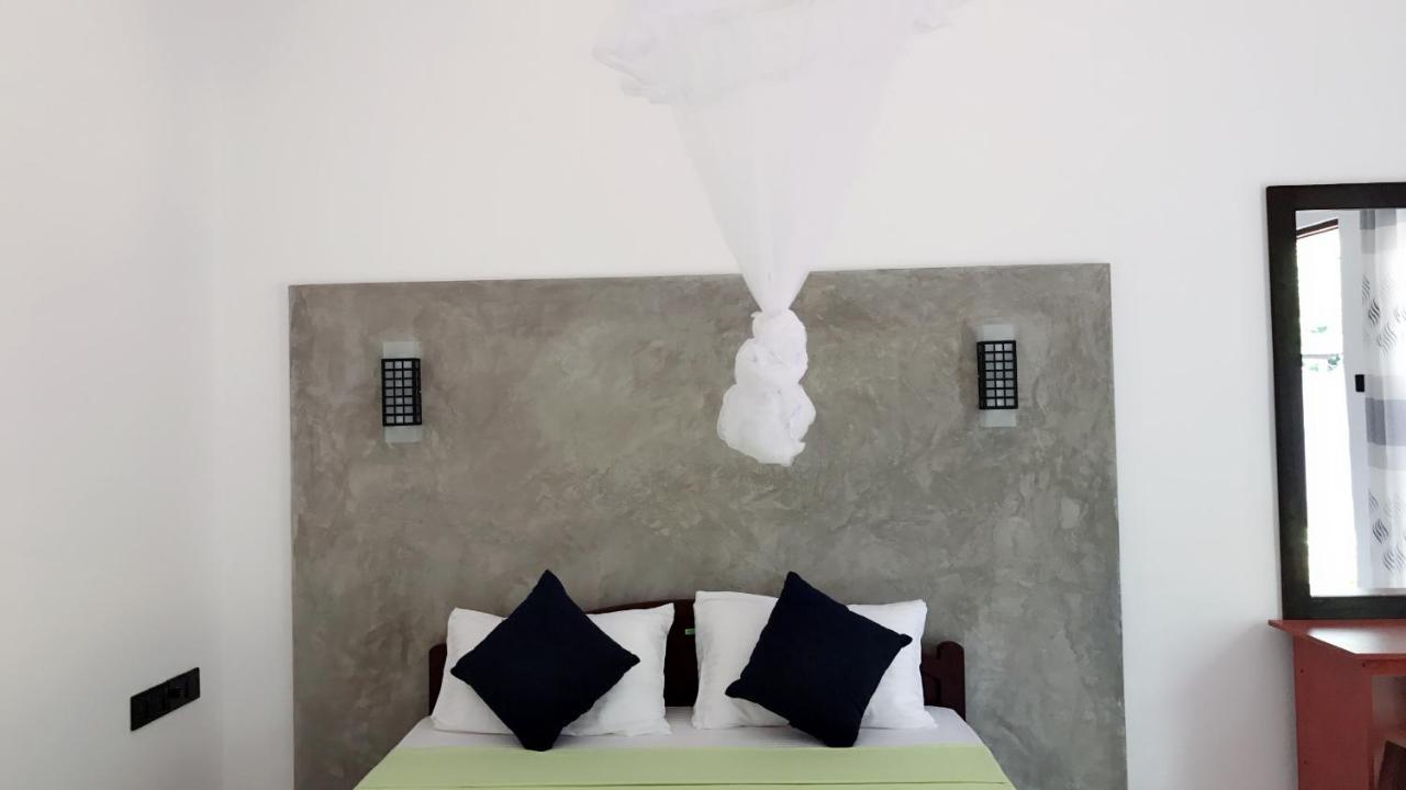 Kingdom Gate Hotel Anuradhapura Ngoại thất bức ảnh