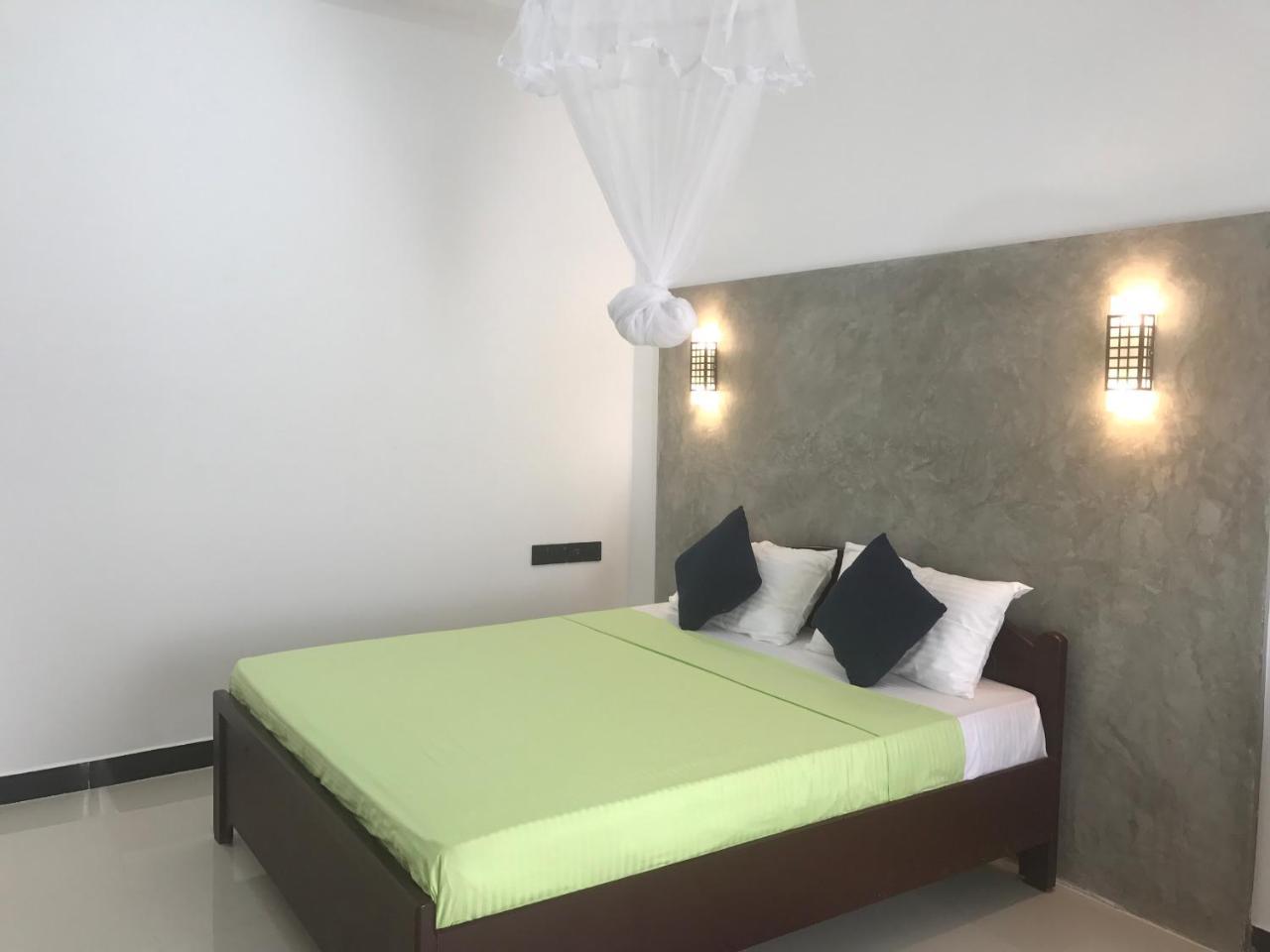 Kingdom Gate Hotel Anuradhapura Ngoại thất bức ảnh