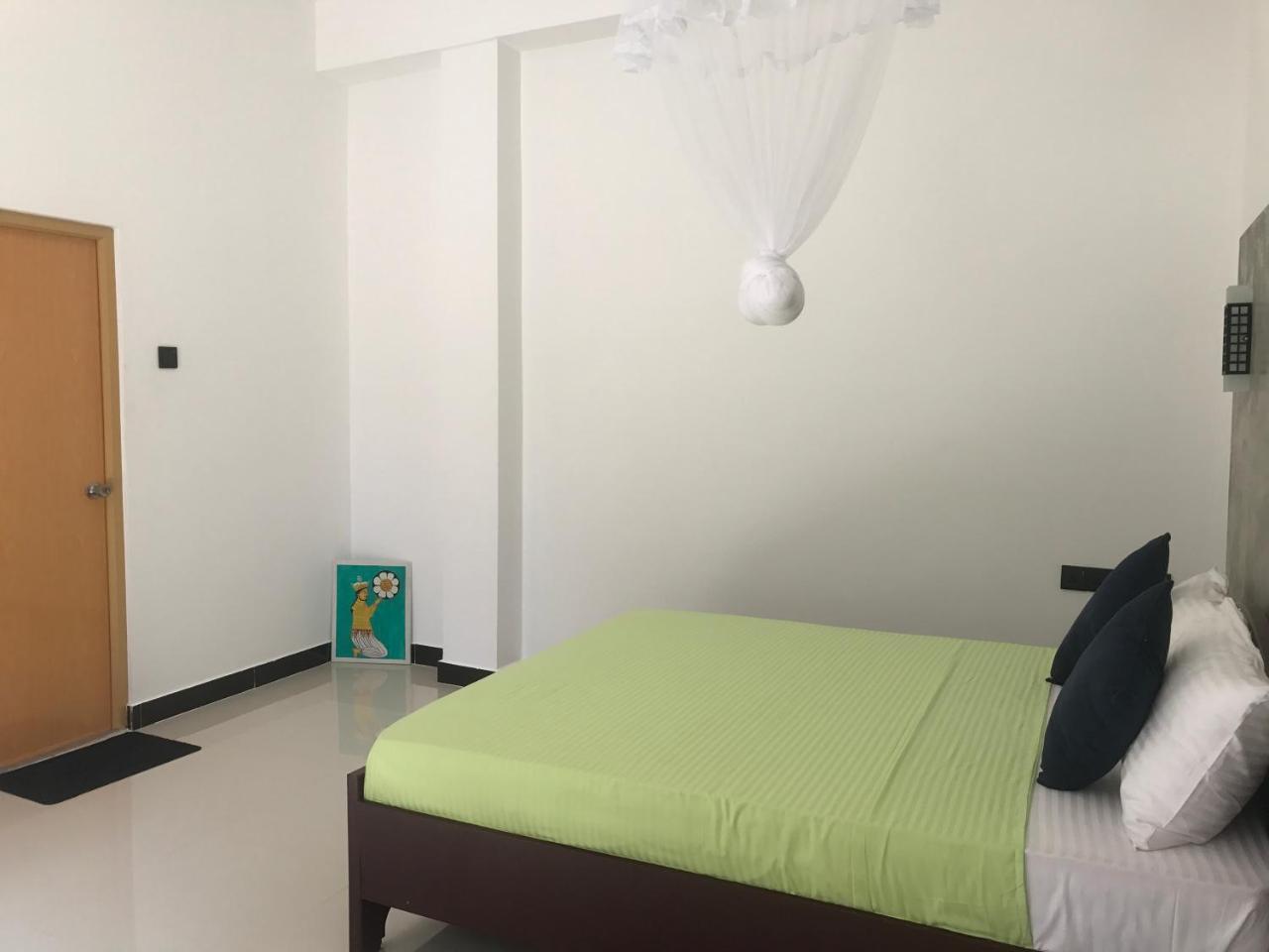 Kingdom Gate Hotel Anuradhapura Ngoại thất bức ảnh