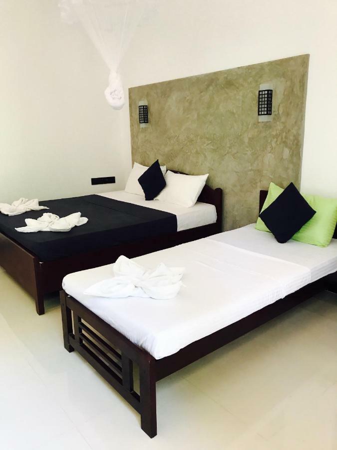 Kingdom Gate Hotel Anuradhapura Ngoại thất bức ảnh