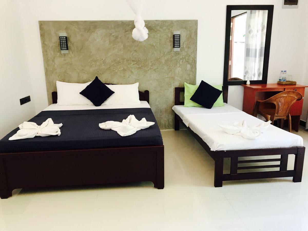 Kingdom Gate Hotel Anuradhapura Ngoại thất bức ảnh